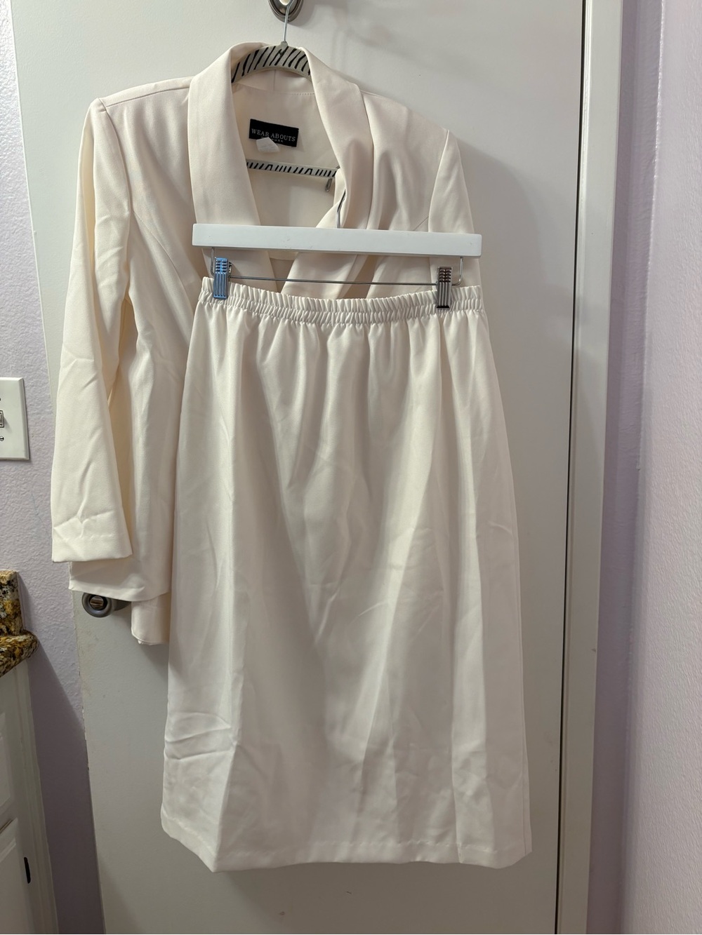Wear Abouts cream white blazer jacket & matching Skirt Size 12P
